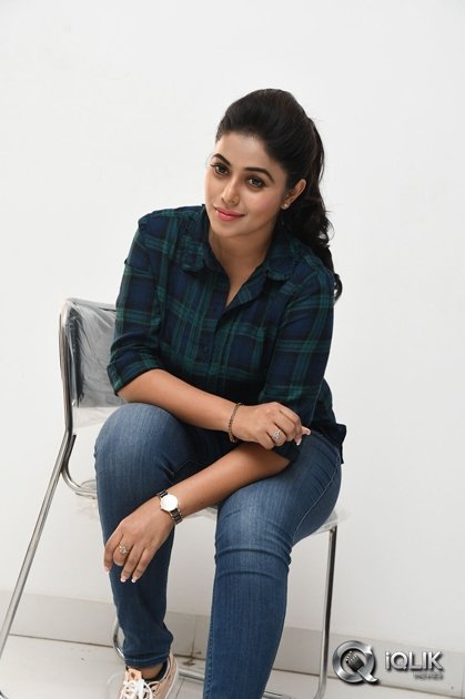 Poorna-Interview-About-Jayammu-Nischayammu-Raa-Movie